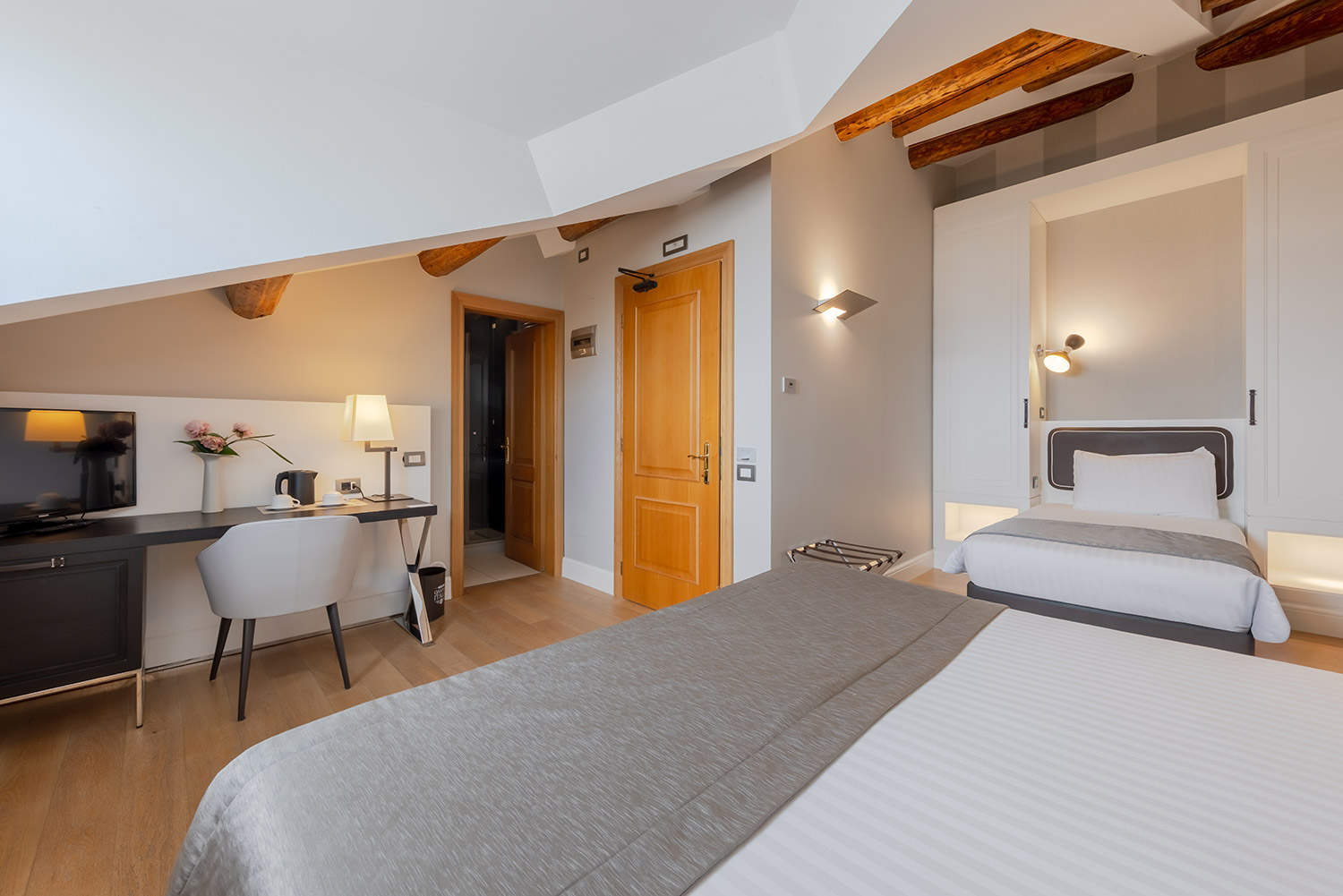 hotel-grande-italia-camera-superior-tripla-02